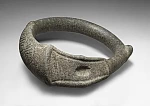 Ceremonial collar or belt by Taíno artist