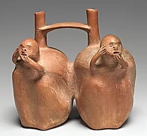 Double-chambered bottle with monkeys by Topará artist(s)