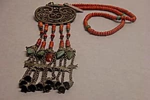 Man's hair ornament by Unknown Artist