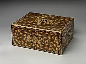Tea chest with crest of Alexander Hamilton by Unknown Artist