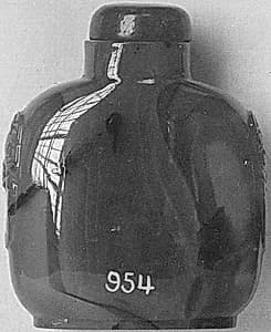 Snuff bottle with stopper by Unknown Artist