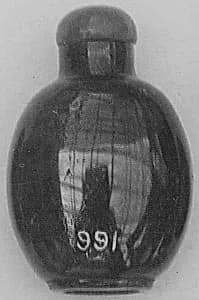 Snuff bottle with stopper by Unknown Artist