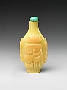 Snuff Bottle with Antique Vessels by Unknown Artist