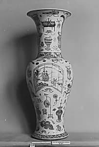 Vase with design of "Hundred Antiques" by Unknown Artist