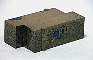 Incense Box (Kogo) with Design of Iris and Bridge (Yatsuhashi) by Yamada Jōkasai (1681–1704)