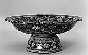Footed dish with floral pattern by Unknown Artist