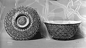 Bowl with Saucer Cover by Unknown Artist