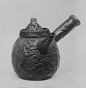 Teapot by Aoki Mokubei