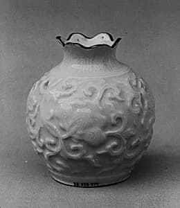 Bon-Bon Vase by Eiraku Hozen