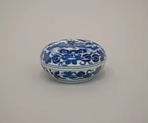 Seal paste box with boys and mythical beast qilin by Unknown Artist