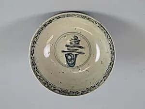 Bowl with character of longevity (shou) by Unknown Artist