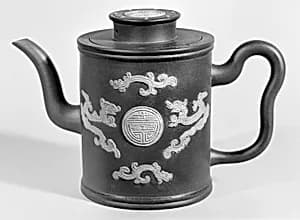 Teapot with chi dragons and character of longevity (shou) by Unknown Artist