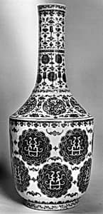 Vase with roundels of phoenix and chi dragon by Unknown Artist