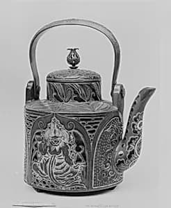 Kettle by Kinkozan