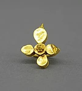 Pair of Ear clips in Quadrefoil Shape with Granulate Design by Unknown Artist