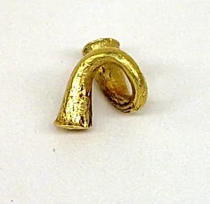 Ear Ornament in Twisted Shape by Unknown Artist