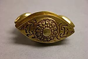 Ring with Almond-Shaped Bezel with "Sri" Inscription by Unknown Artist