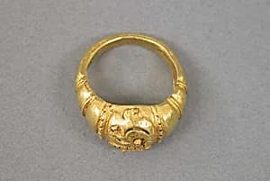 Ring with Scroll Pattern Design on Bezel by Unknown Artist