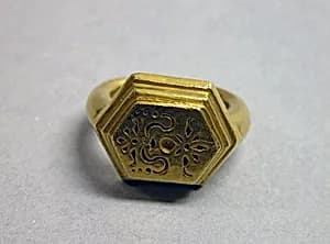 Ring with Circular Bezel and "Sri" Inscription by Unknown Artist