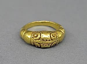 Ring with Ribbed Hoop and Incised Floral Motif by Unknown Artist
