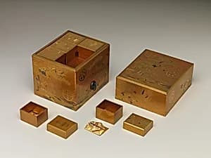 Box with Design of Pine, Bamboo, and Cherry Blossom by Unknown Artist