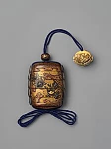 Inrō with Shells and Seaweeds amid Rocks and Waves by Unknown Artist