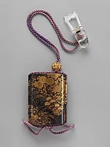 Case (Inrō) with Design of Autumn Flowers by Shiomi Masanari 塩見政誠
