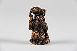 Netsuke of The Daoist Immortal, Gama Sennin with Frog by Toyomasa