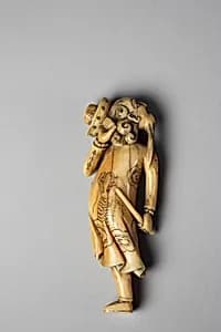 Netsuke of Standing Foreigner (Nanbanjin) by Unknown Artist