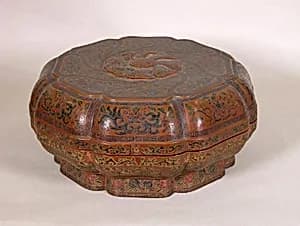 Box with cover and tray by Unknown Artist