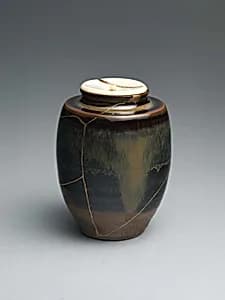 Tea jar by Unknown Artist