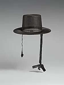 Man's hat (gat) by Unknown Artist