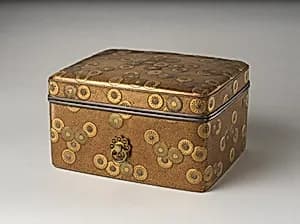 Cosmetic Box (Tebako) with Chrysanthemum Flowers by Unknown Artist