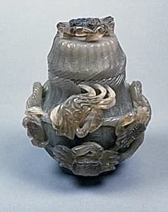 清 紫晶蟹簍尊|Basket with crabs by Unknown Artist