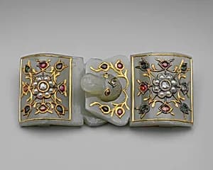 清中期 痕都斯坦風格鑲金嵌寶玉帶扣|Belt buckle by Unknown Artist