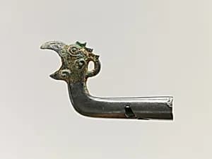 戰國 青銅鳥頭端飾|Bird-head finial by Unknown Artist