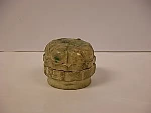 唐 三彩陶盒|Box by Unknown Artist