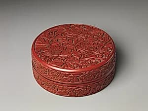 明 永樂 剔紅牡丹紋盒|Box with peonies by Unknown Artist