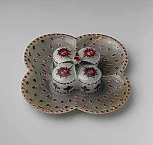 莫臥兒王朝 鑲金嵌寶帶托盤四格玉盒|Box with tray by Unknown Artist