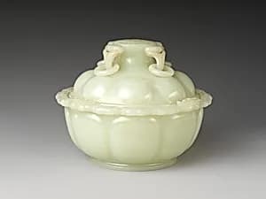 清 玉雕活環花碗|Covered bowl with ring handles by Unknown Artist