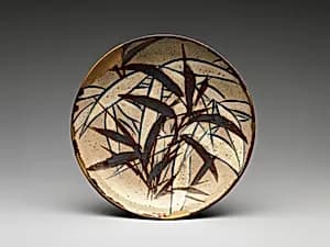 乾山焼　銹絵染付竹図皿|Dish with Bamboo Leaves