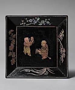 明 黑漆嵌螺鈿嬰戲圖盤|Dish with two boys by Unknown Artist