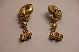 금제 귀걸이 삼국 가야|金製耳飾 三國 伽倻|Earring (one of a pair) by Unknown Artist