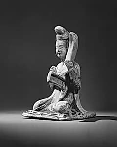 唐 彩繪陶持箜篌樂伎女俑|Female musician with harp by Unknown Artist
