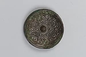 唐 嵌銀背花枝紋銅鏡|Mirror with floral patterns by Unknown Artist