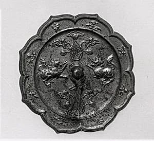 唐 雙獅花枝紋銅鏡|Mirror with lions and flowers by Unknown Artist