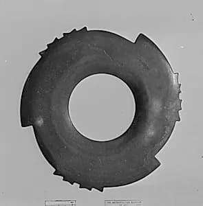 商 牙璧|Notched disc by Unknown Artist