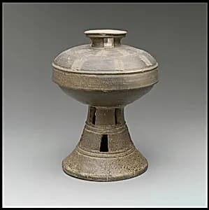 뚜껑 있는 굽다리 접시 삼국 신라|有蓋高杯 三國 新羅|Pedestal dish with cover by Unknown Artist