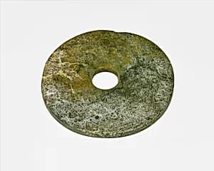 新石器時代良渚文化 玉璧|Ritual Object (Bi) by Unknown Artist