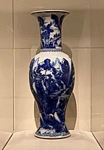 清康熙 景德鎮窯青花山水圖鳳尾瓶|Vase with landscape scenes by Unknown Artist